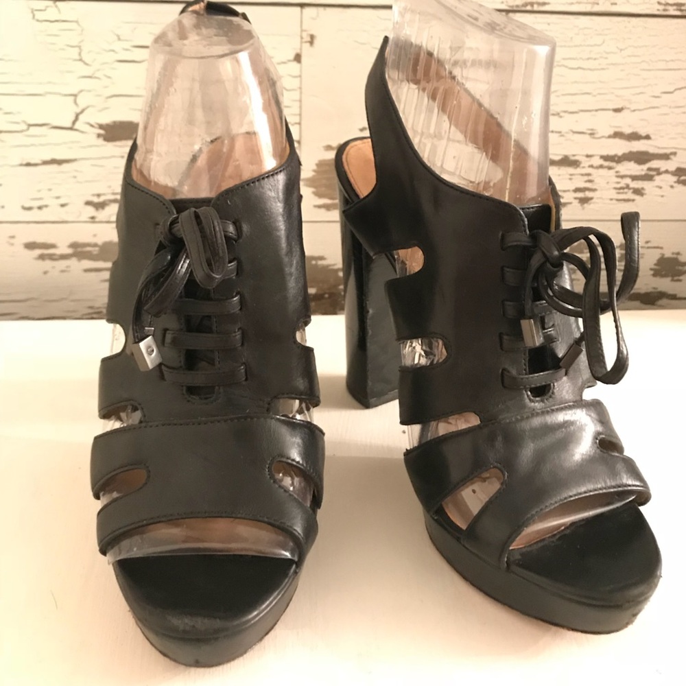 Coach: Black Leather Heels